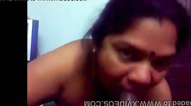 Dost ki maa ne lund sucking kiya