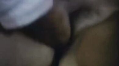 South Indian kamwali ke big boobs chuse