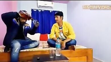 Desi callgirl ko daru pila ke threesome chudai ki