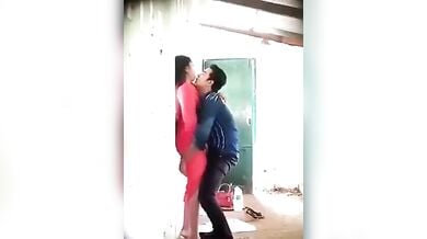 College ke kamre me chut marwai ladki ne