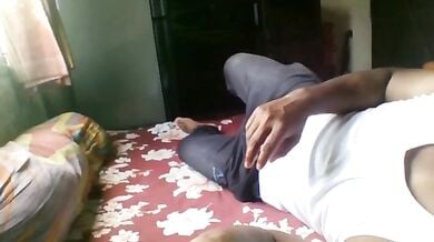 Desi kamwali ko lund dikha ke choda