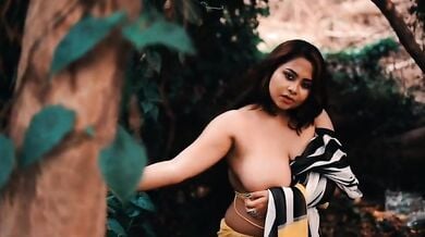 Busty bengali boudi hot saree