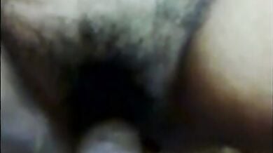 Bhabhi ki hairy chut me mota lund