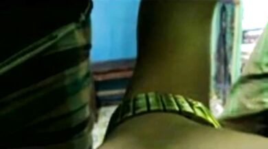 Aadhar card banwane ke lie chut marwai aunty ne