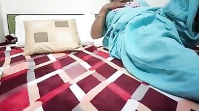Teacher ne liya lamba lund oyo rooms par