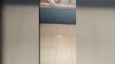 Soyi hui maa ko dhokhe se lund chusa diya