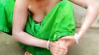 Bhabhi ki bahan ka nahate hue video banaya