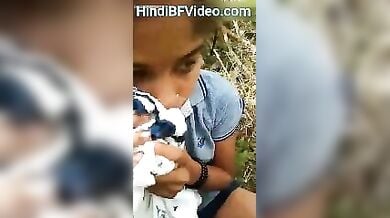 19 sal ki hot marathi girl outdoor blowjob