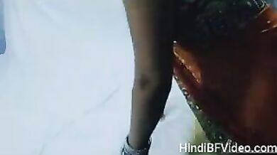 Saree wali bhabhi ka hot desi blowjob