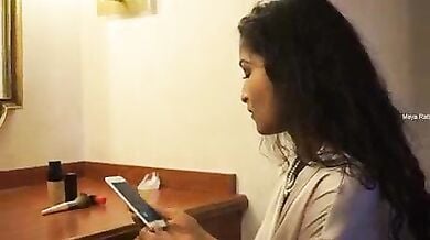 Pornstar Maya rati ka black vibrator