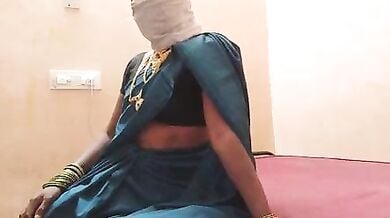 Saree wali bahan lungi wala bhai