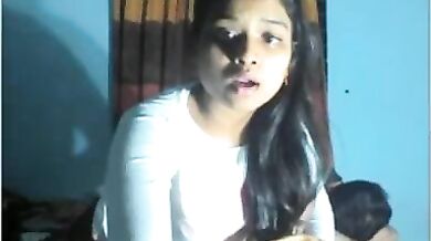 Pati soya he aur bhabhi nude webcam show kar rahi he