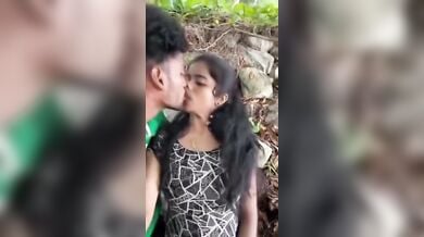 Desi young teen lover ka outdoor sex mms