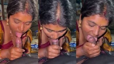 Beautiful mature aunty nai chusi young boy ka bada lund