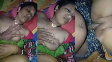 Hari saree mai saji village bhabhi ki gori chikni chut ki chudai