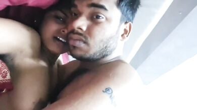 Desi young couple ka honeymoon sex tape